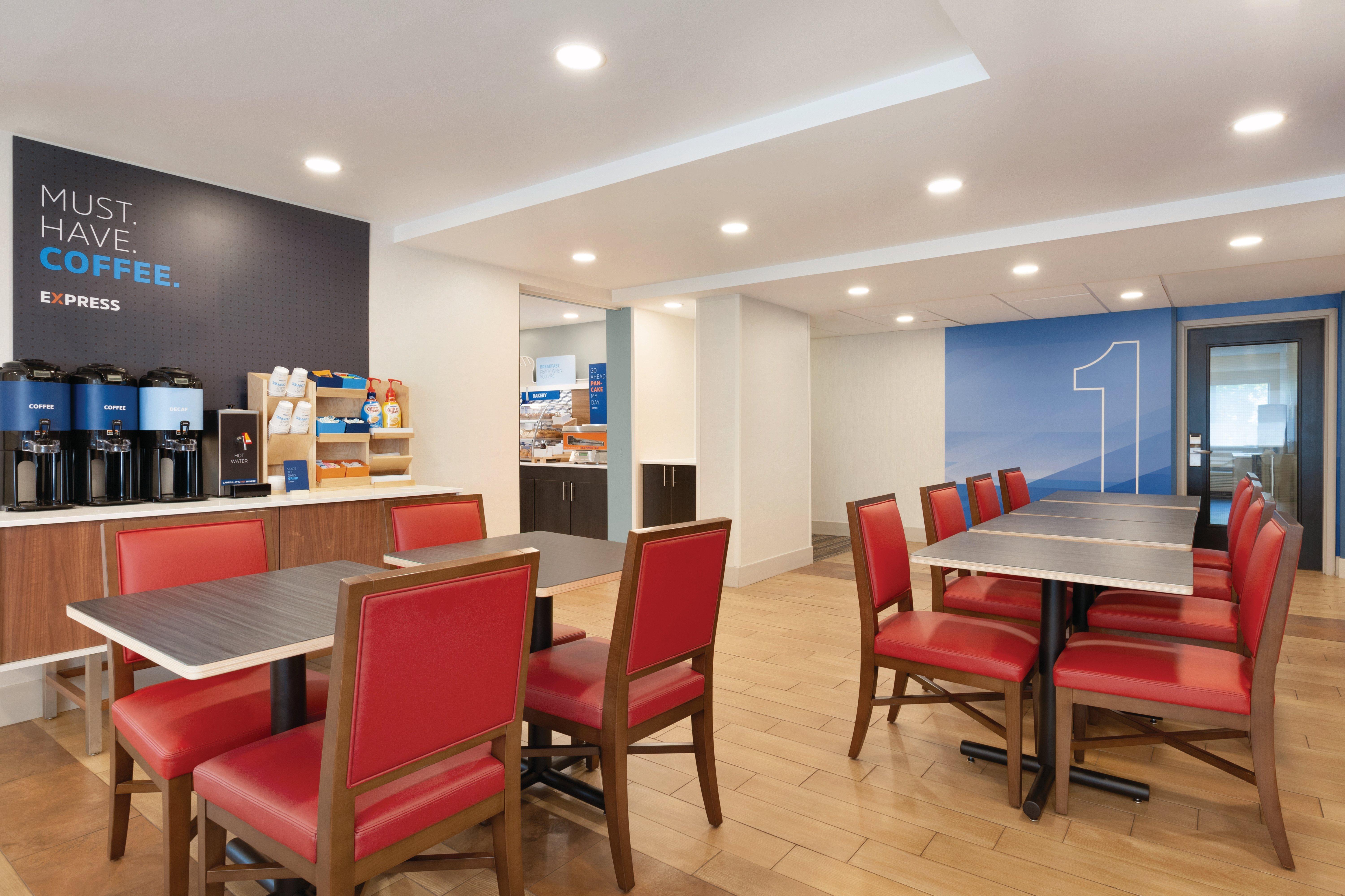 Holiday Inn Express Hartford South - Rocky Hill By Ihg Exterior foto