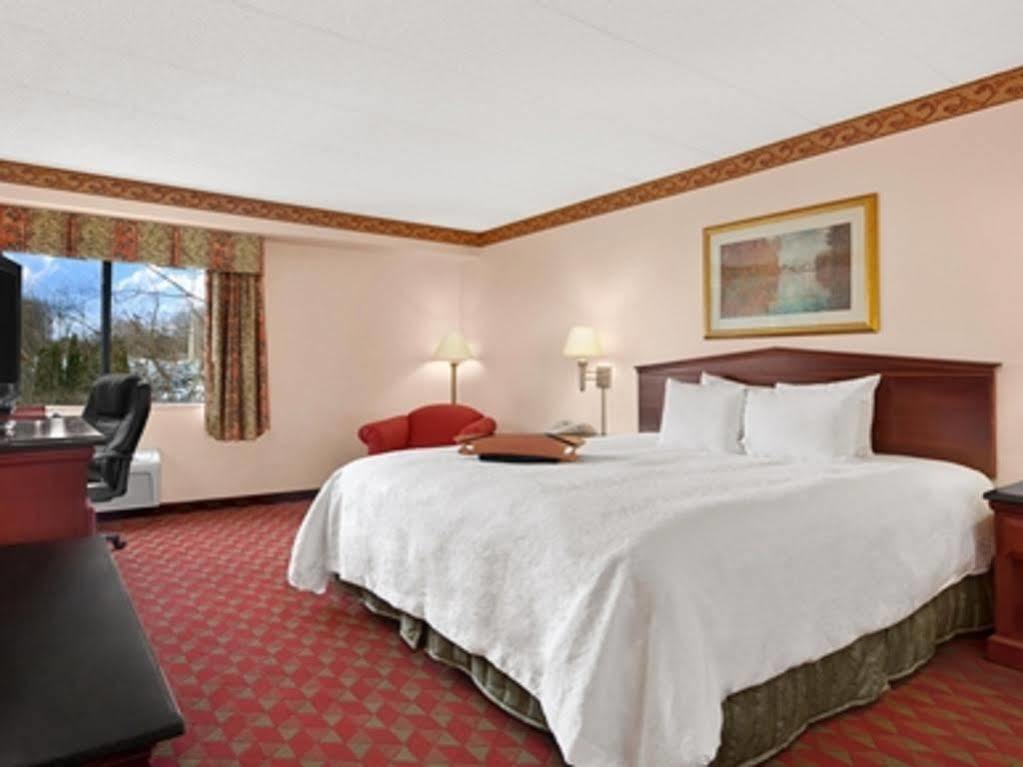 Holiday Inn Express Hartford South - Rocky Hill By Ihg Exterior foto